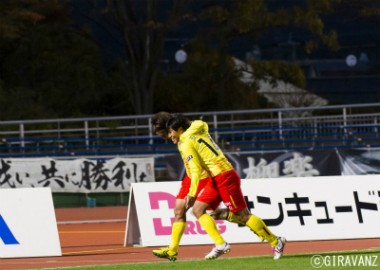 s20131117ikemoto-goal (25)